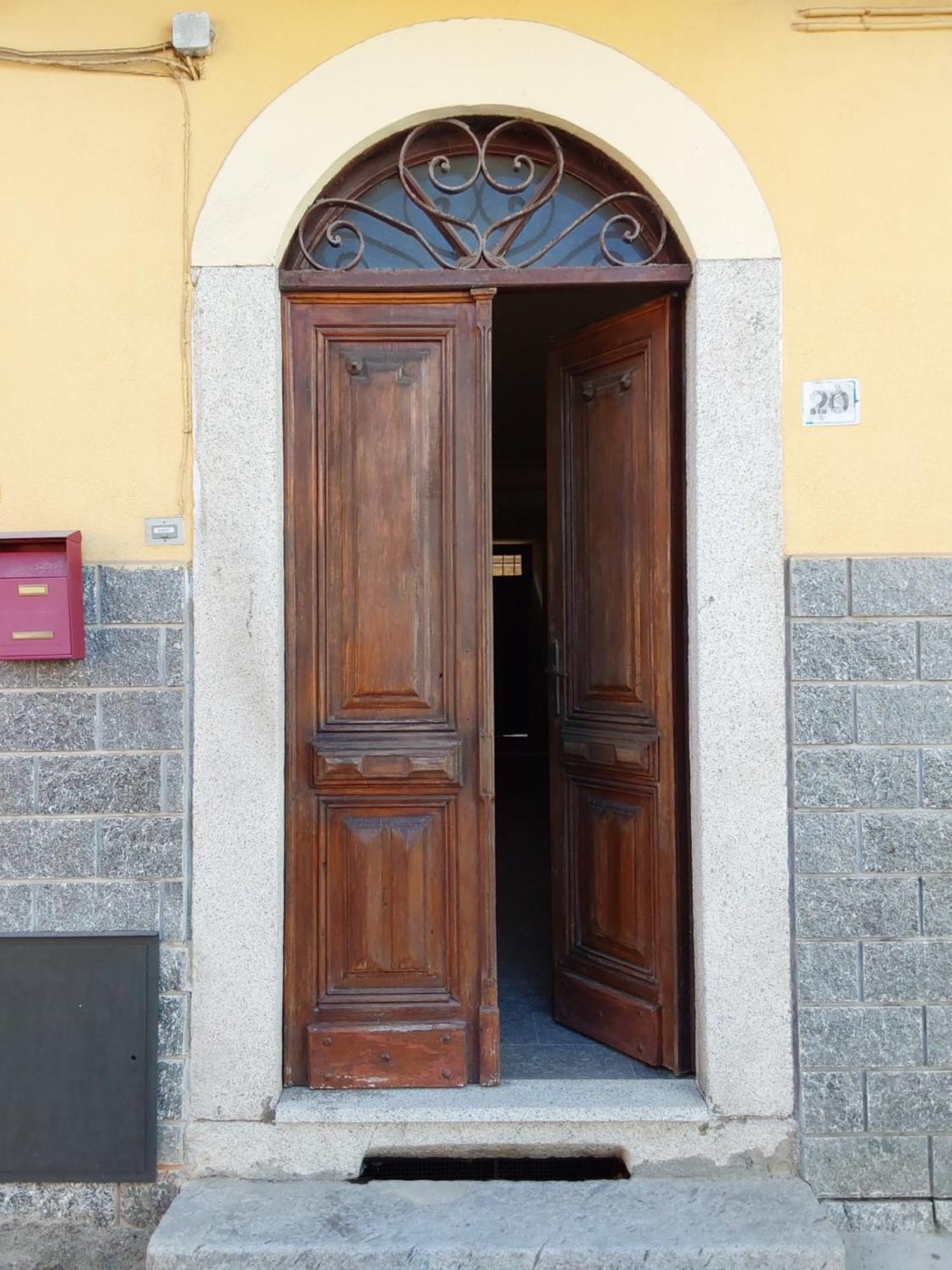 Casa Vacanze Malvarosa Casale Corte Cerro Exterior photo